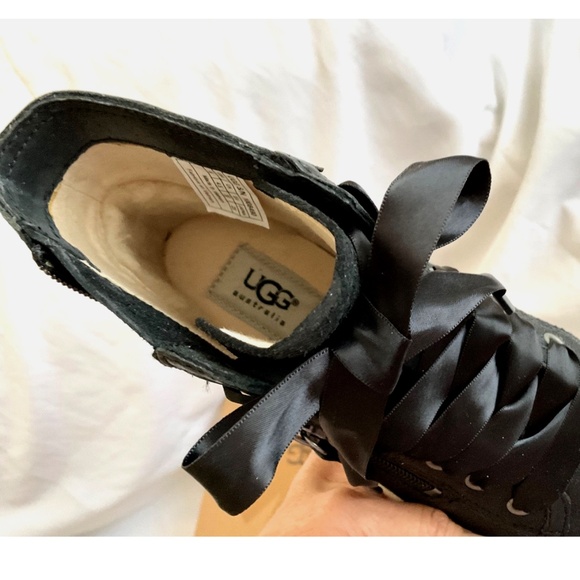 UGG Australia Blaney Crystal High Top Sneakers Black New in Box - Picture 9 of 15